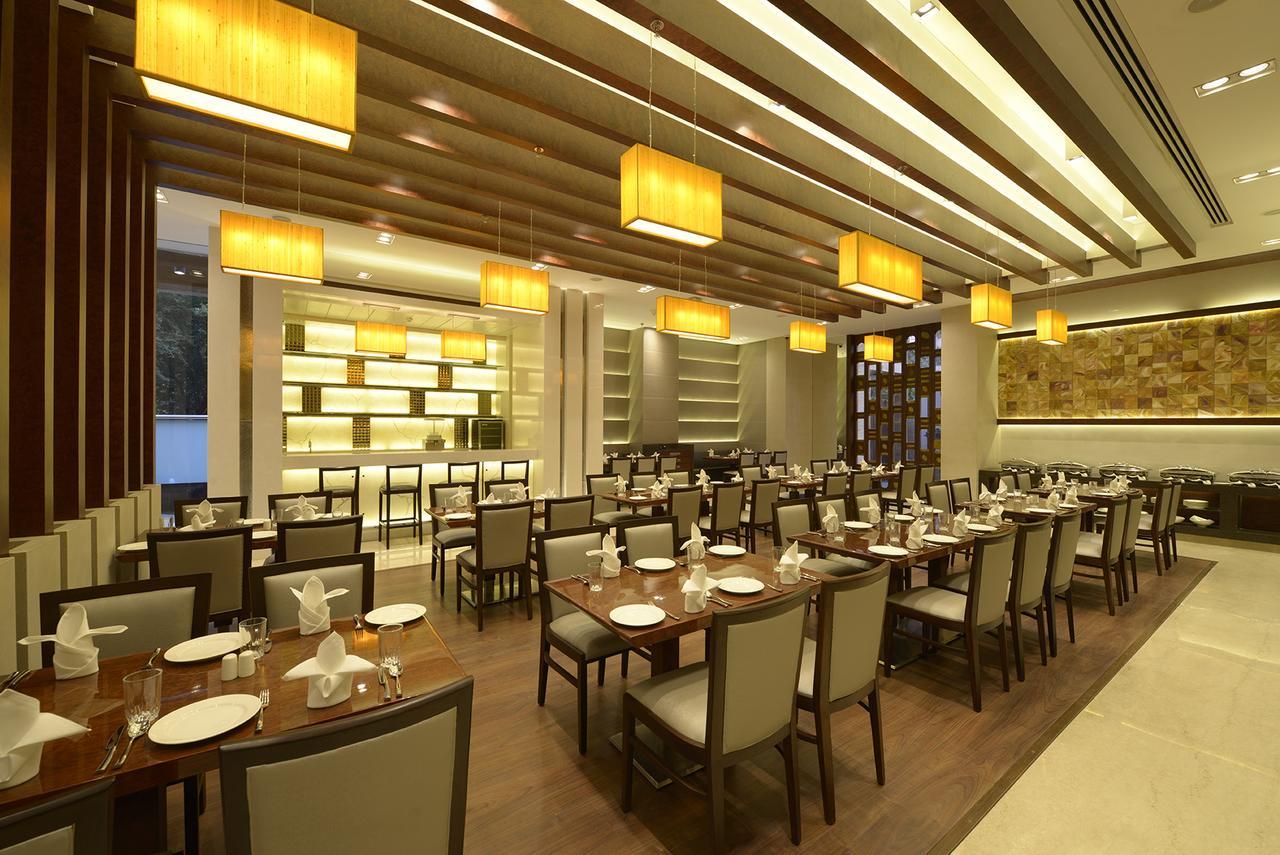 Genesis Hotel Near Mumbai Airport Buitenkant foto